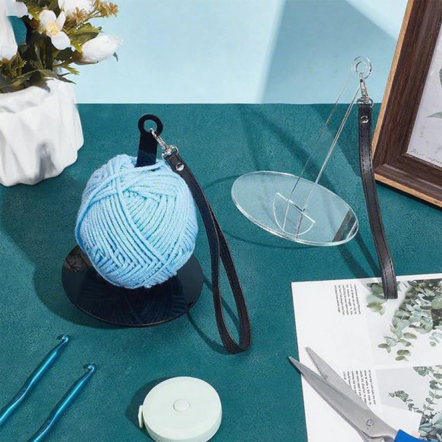 ArrErr Portable Yarn Holder with Wrist Straps Hands-Free Wrist Yarn Holder Stand Dispenser Lightweight Yarn Ball Minder Organizer for Travel Crocheting Knitting on the go Mobile Crafting