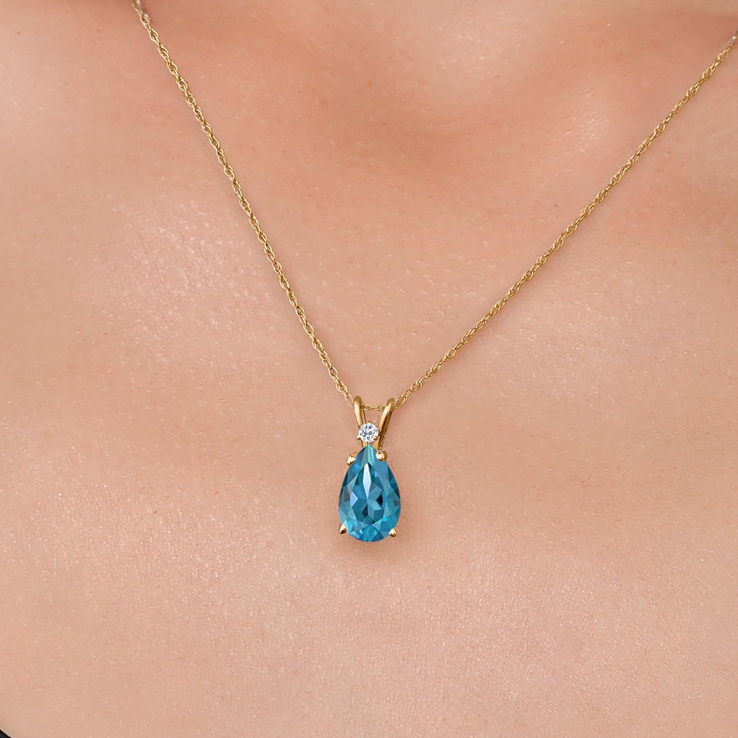 Gem Stone King 14K Yellow Gold London Blue Topaz and White Topaz Pendant Necklace for Women | 3.39 Cttw | Gemstone November Birthstone | Pear Shape 12X8MM | With 18 Inch Chain - Image 3