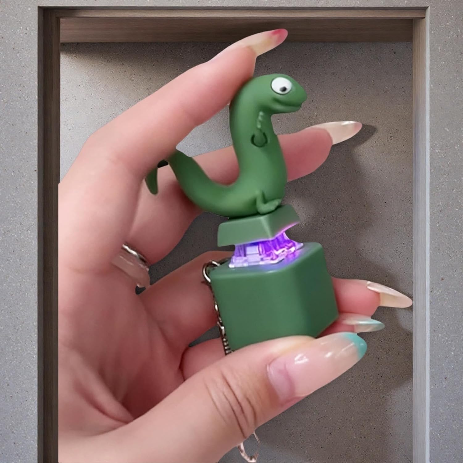 Lizard Button Keychain, Upgraded Fun Lizard Keychain Sound Lizard Keychain Sound Button, Adults Fidget Keyboard Clicker Rechargeable Keychains with Colorful Lights (Style A 2Pcs)