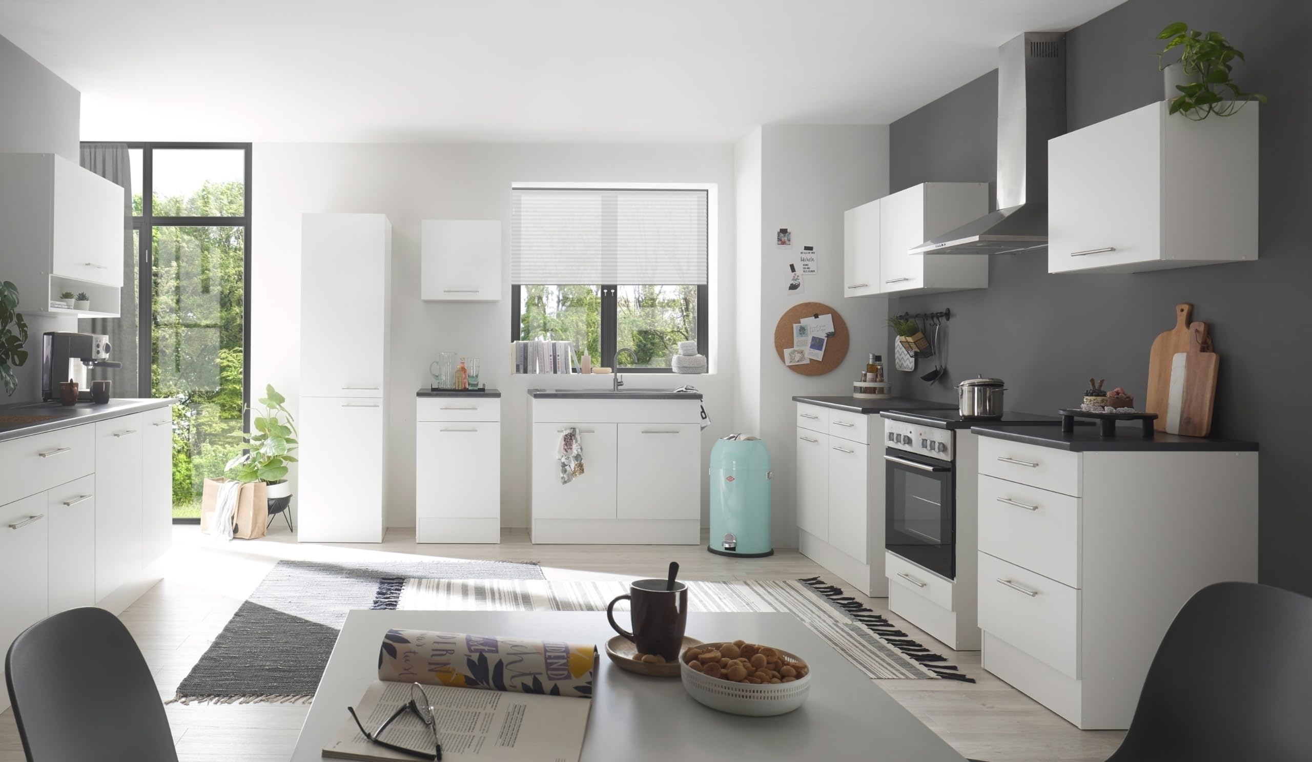 möbelando Eddy Moderner Vorratsschrank Küche in Weiß matt - Geräumiger Küchenschrank mit viel Stauraum - 50 x 200 x 57 cm (B/H/T)
