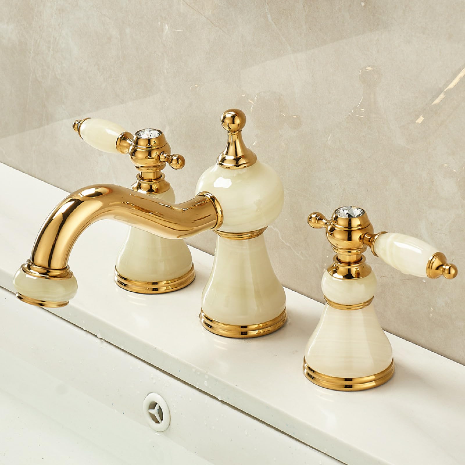 Robinet de bassin jade et marbre pour transformer votre salle de bain en spa