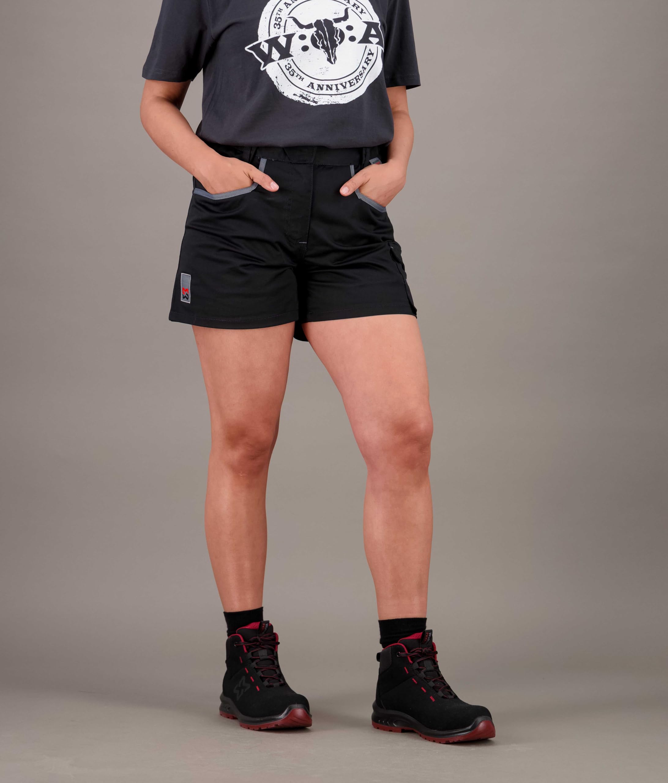 WÜRTH MODYF Damen Arbeitsshorts Stretch X - Wacken Edition - Gr. 32-48 | Kurze Cargo-Arbeitshose – ideal für Festival, Freizeit und aktive Tage im Freien.