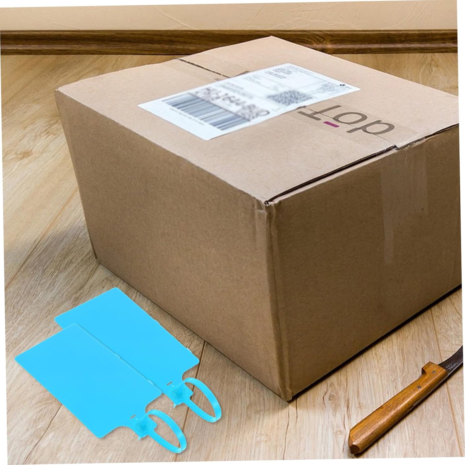 NUOBESTY 100pcs Blue Plastic Luggage Labeling Tags with Cable Strings 5.8×100mm Shipping Tags for Industrial Packaging and Shipping Supplies