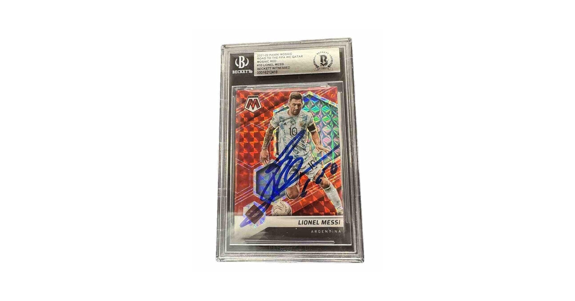 Lionel Messi Signed 2021-22 Panini Mosaic Road To Wc Card