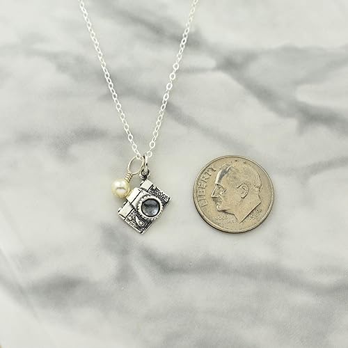Collar con dije de cámara | Plata de ley | Perla de 0.157 in | Cadena de 18 pulgadas | Regalo para fotógrafo | Regalos motivacionales
