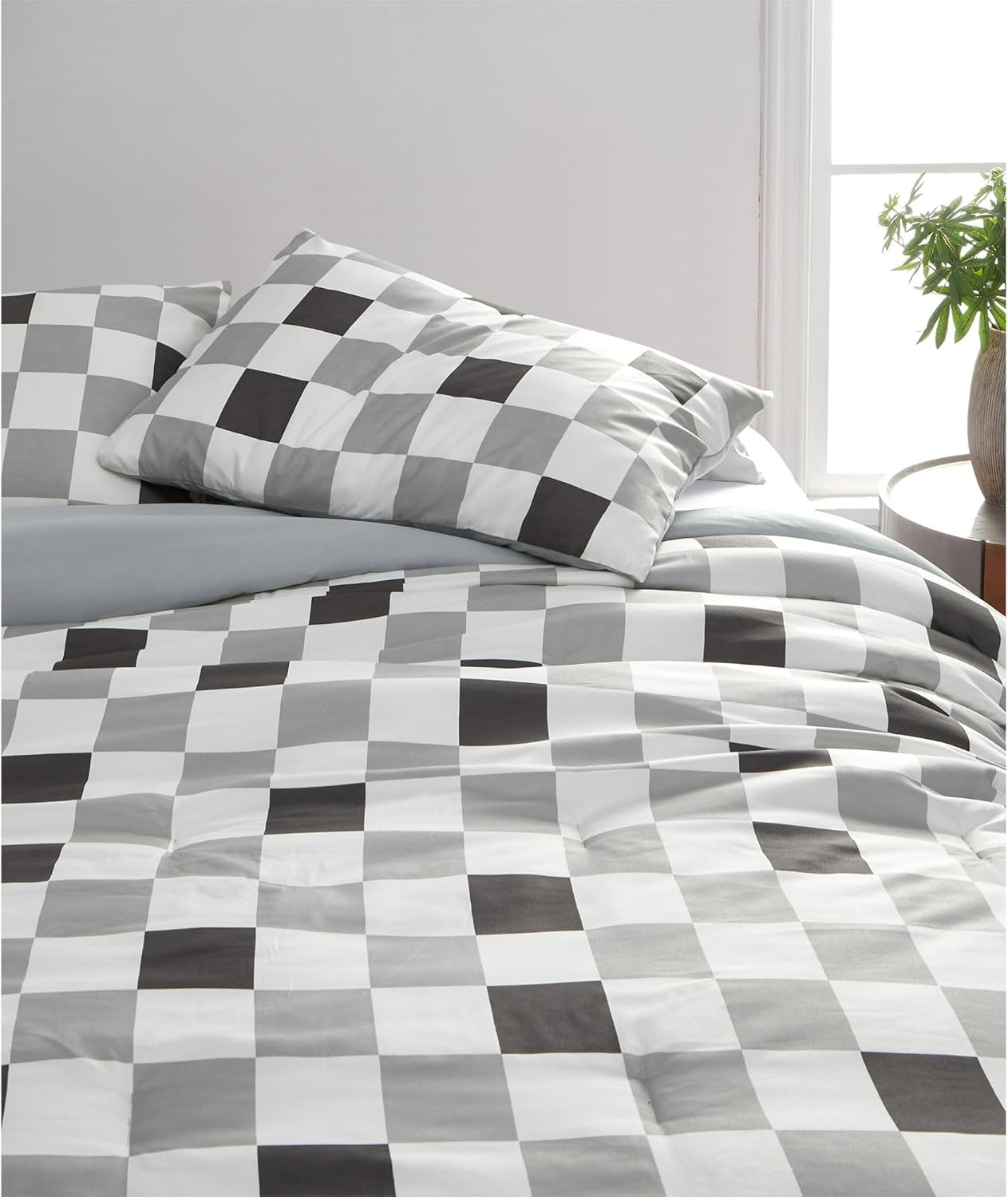 Urban Lifestyle Twin 3 Piece Comforter Set,Modern Black & Gray Reversible Checkerboard Pattern with 2 Pillow Shams, Soft Microfiber Bedding for Teens,Dorms,Guest Room Twin Multicolor