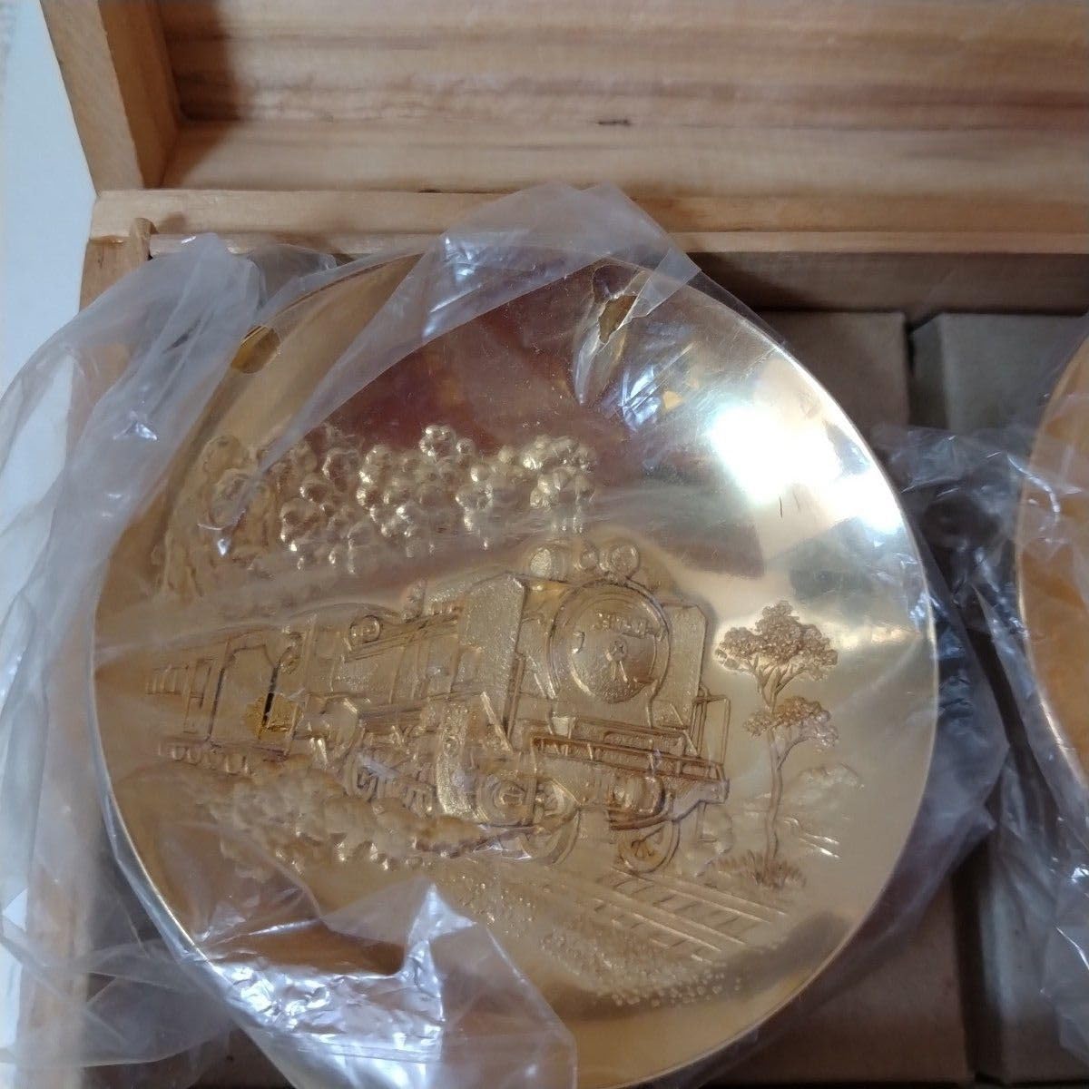 Amazon.co.jp: 金杯 金盃 24KGP 鉄道百年記念 記念品 1972