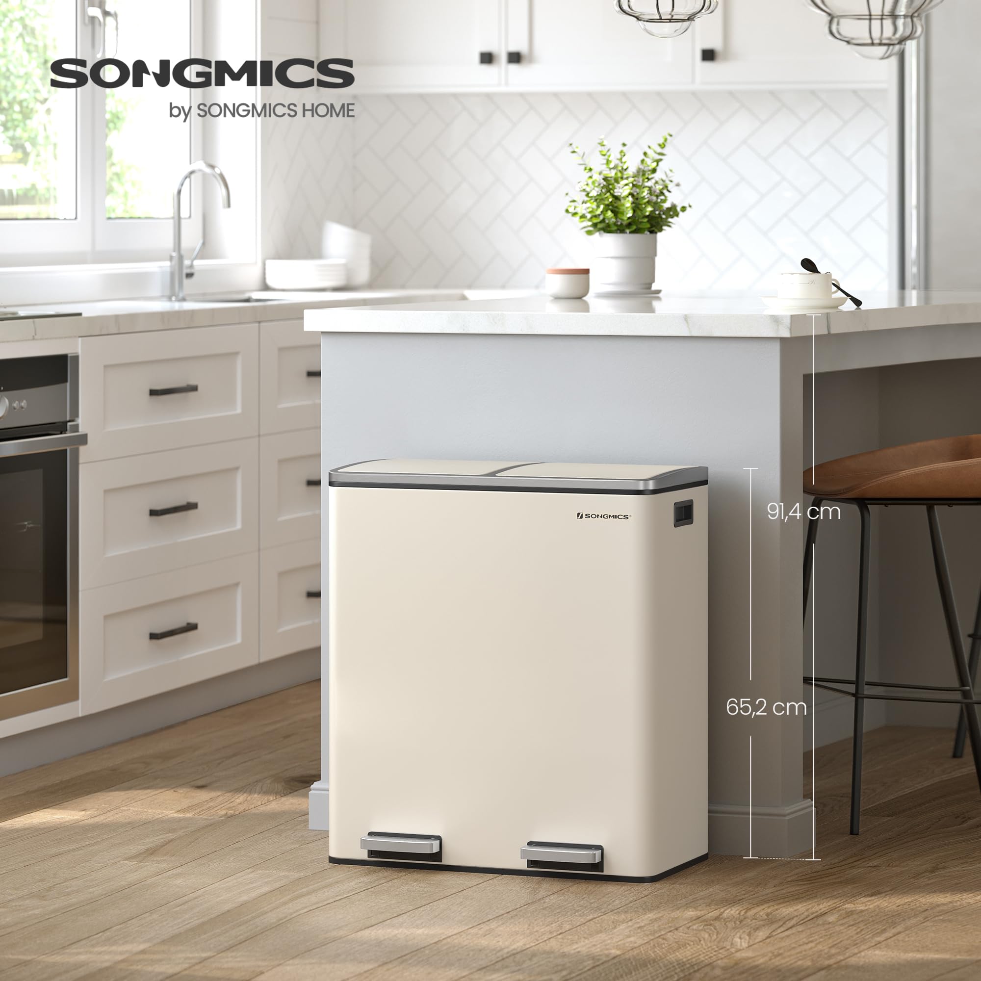 SONGMICS Afvalemmer voor keuken, afvalscheiding, 3 x 8 l, met deksel, drievoudige afvalemmer van staal voor kleine gezinnen, pedalen en emmers, gemakkelijk te reinigen, zilver en zwart LTB24L