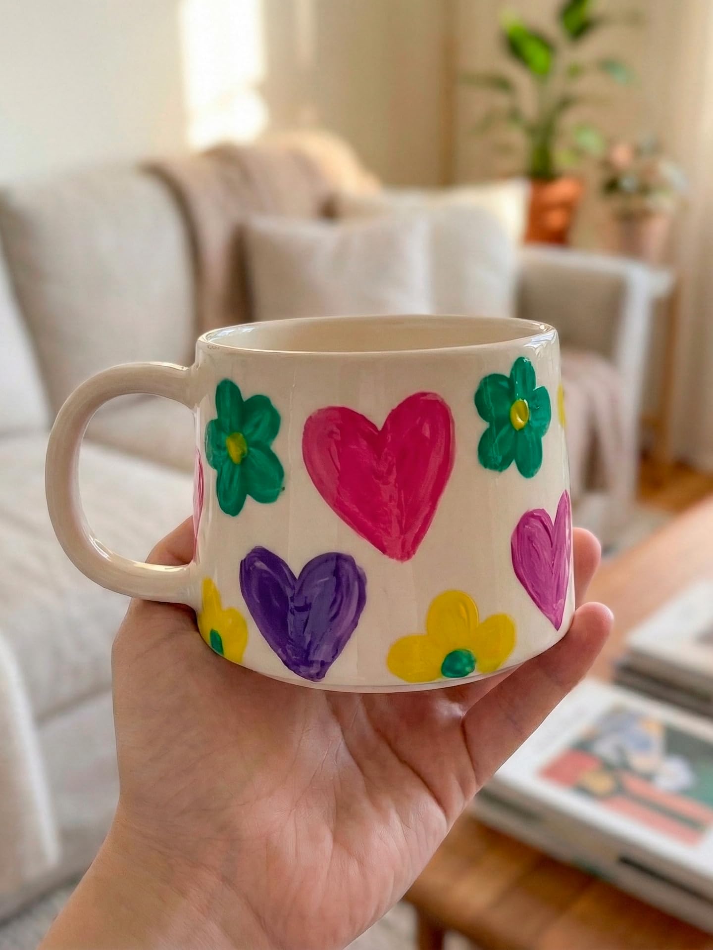 Kit pour peindre tasses et assiettes – Ensemble DIY pour 2 personnes avec 2 tasses, 2 assiettes, peintures acryliques, pinceaux et guide, cadeau créatif pour couple, amis ou famille, activité