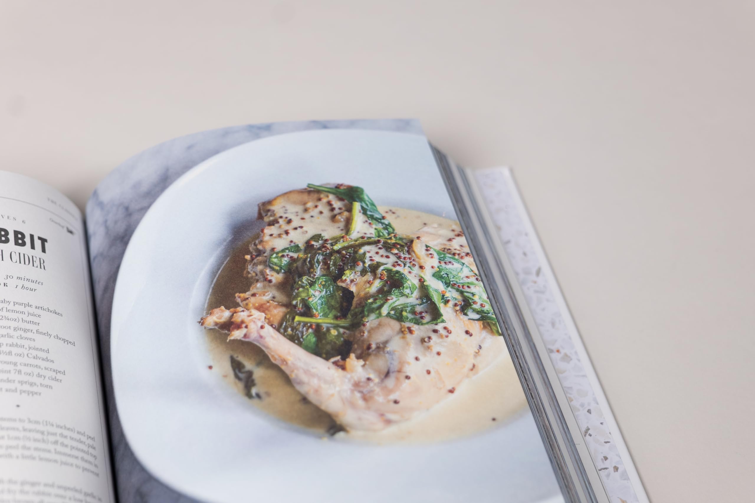 Bistro /anglais: French food and wine for every occasion