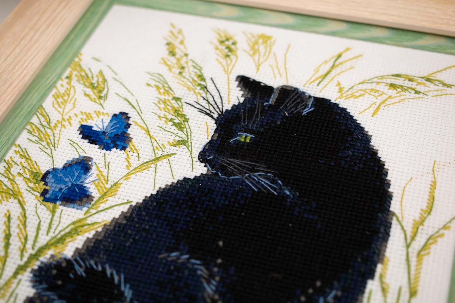 RIOLIS - Black Cat 2001, Kitten Lovers Cross Stitch Kit 9½ x11¾, Cross Stitch for Beginners & Advanced, Cross Stitch for Adults, Counted Stitching Kits, Cat Embroidery Kit