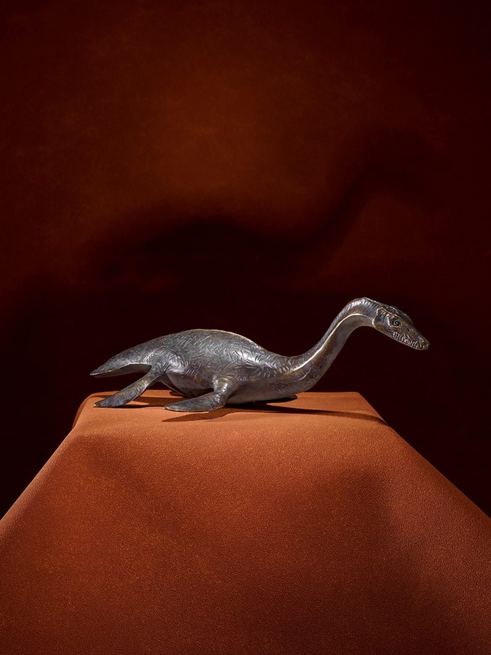CNCNSH Mosiężna figurka dinozaura na stole, jurajski posąg plezjozaura, dekoracja biurowa, kolekcja rzeźb z brązu dla bydła zwierzęcego,