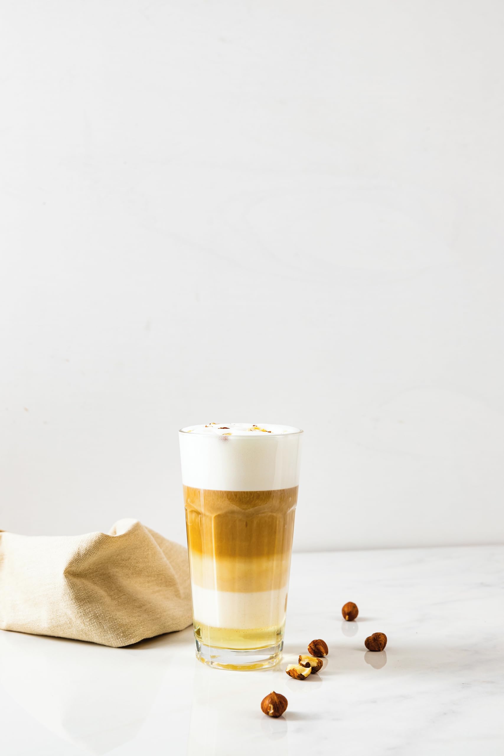 MONIN - Assortiment MONIN Sans Sucre Saveurs Vanille, Caramel, Noisette - Pour Café, Chocolat Chaud, Capuccino ou Latte - Arômes Naturels - Bouteille en Verre - 3 x 70 cl