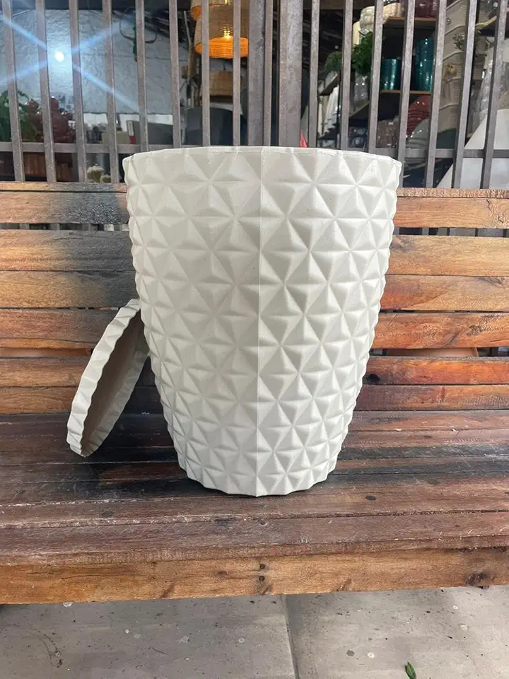 Vasos Polietileno Coluna Berlian Gold 3D (Bege)