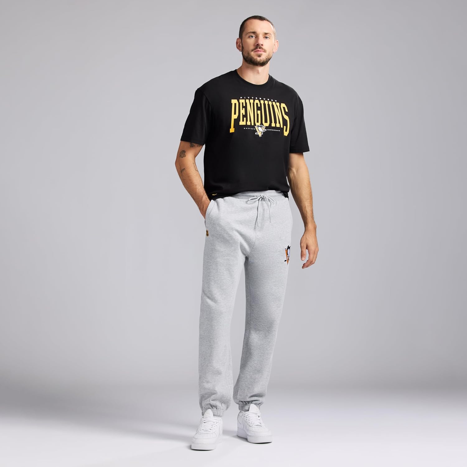 GAME 7 x NHL Men's Officially Licensed Casual Jogger Fleece Sweatpants with Pockets - Image 4