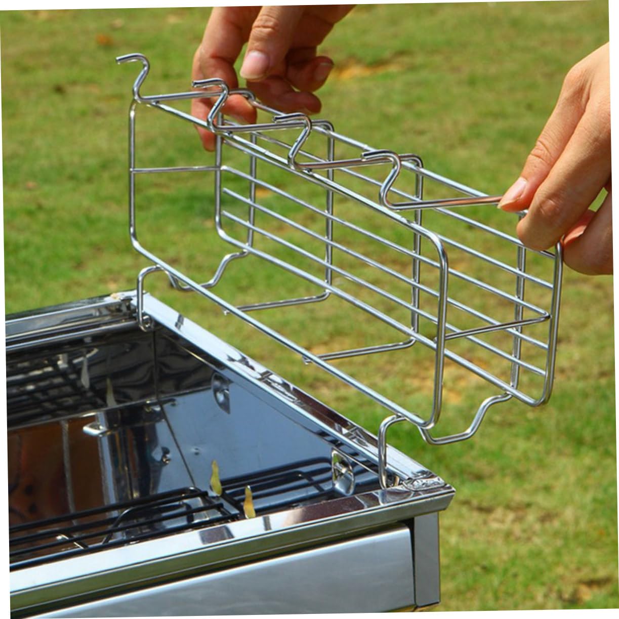 2 Stück Gewürz Hängekorb aus Edelstahl für Grillbesteck | Silber, mit Haken zum Aufhängen, für Gewürzflaschen und Grillzange, Camping Sowie Outdoor Bbq