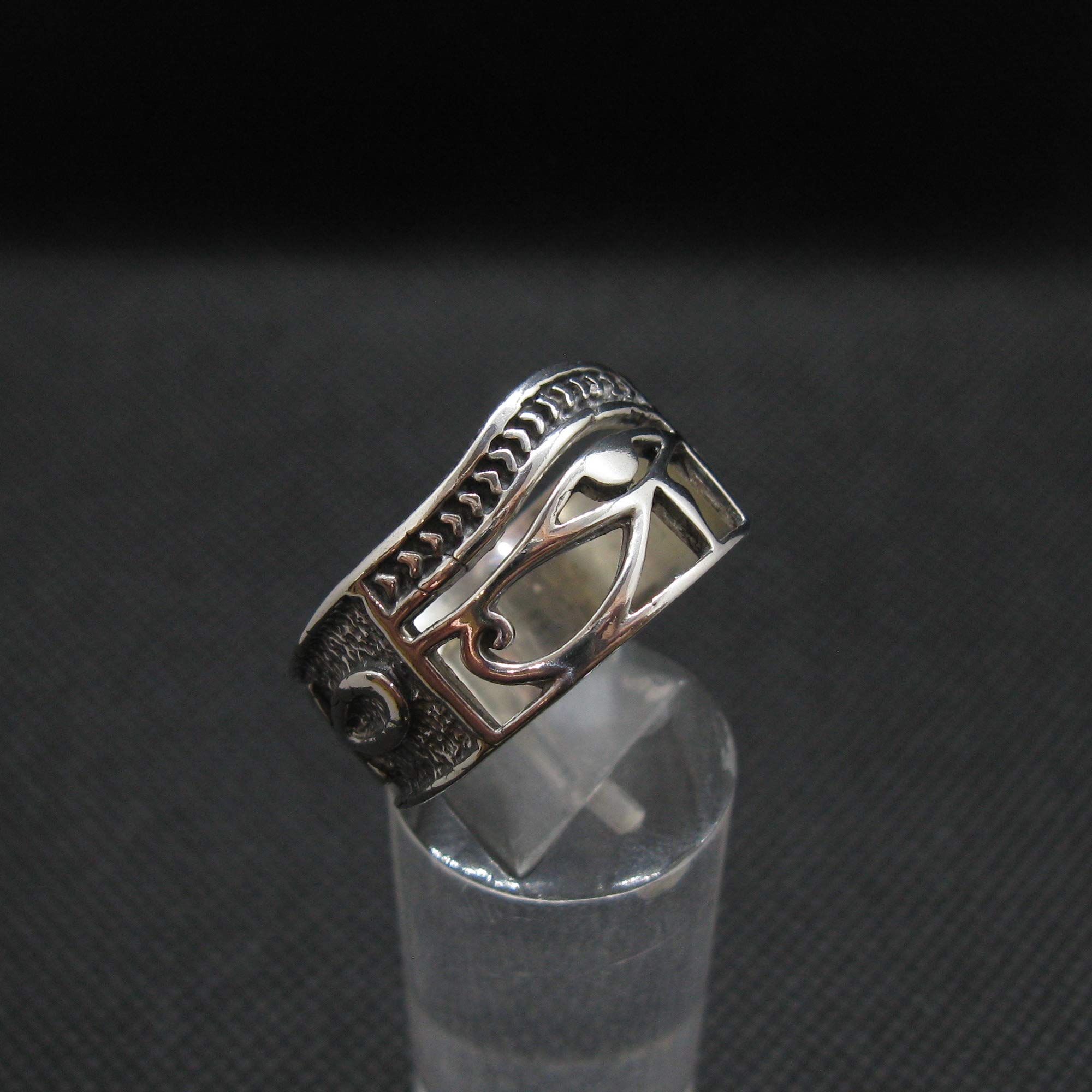 Anello da Uomo in Argento Sterling Amon Ra Occhio Solido Marchiato 925