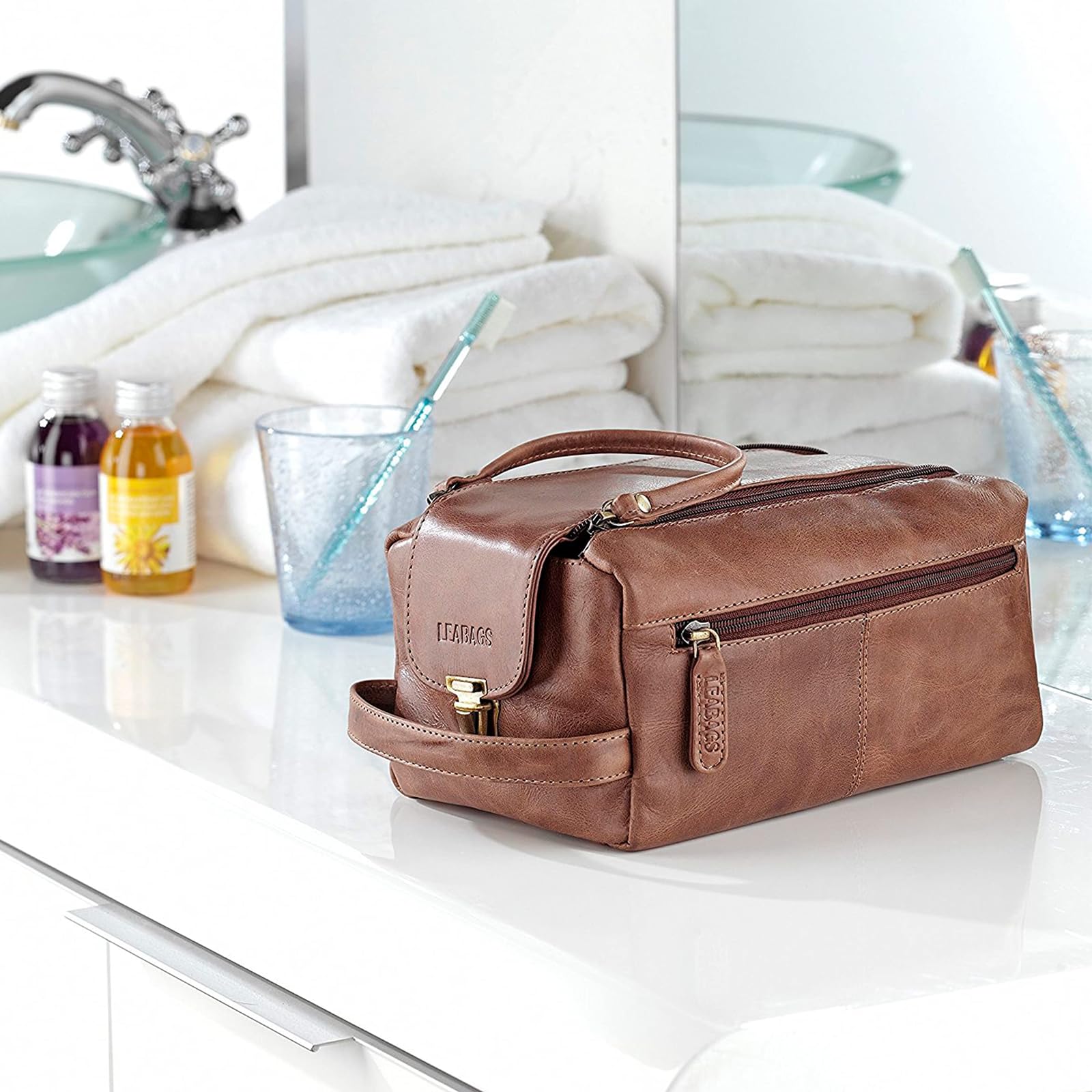 LEABAGS Grande Borsa da Toeletta in Pelle Premium per Uomo e Donna | Beauty Case, Porta Trucchi, Organizer da Viaggio | Spaziosa Trousse da Trucco | Borsa da Lavaggio