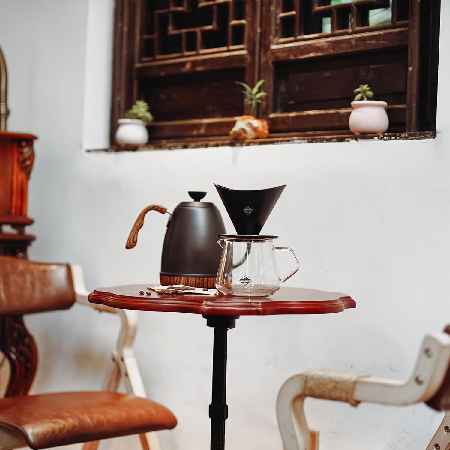 Pour Over Coffee Maker Set, Black Ceramic Coffee Dripper with V60 Paper filter, 650ml Coffee Glass Server for Cafe Home Restaurant 6291-12202-03A