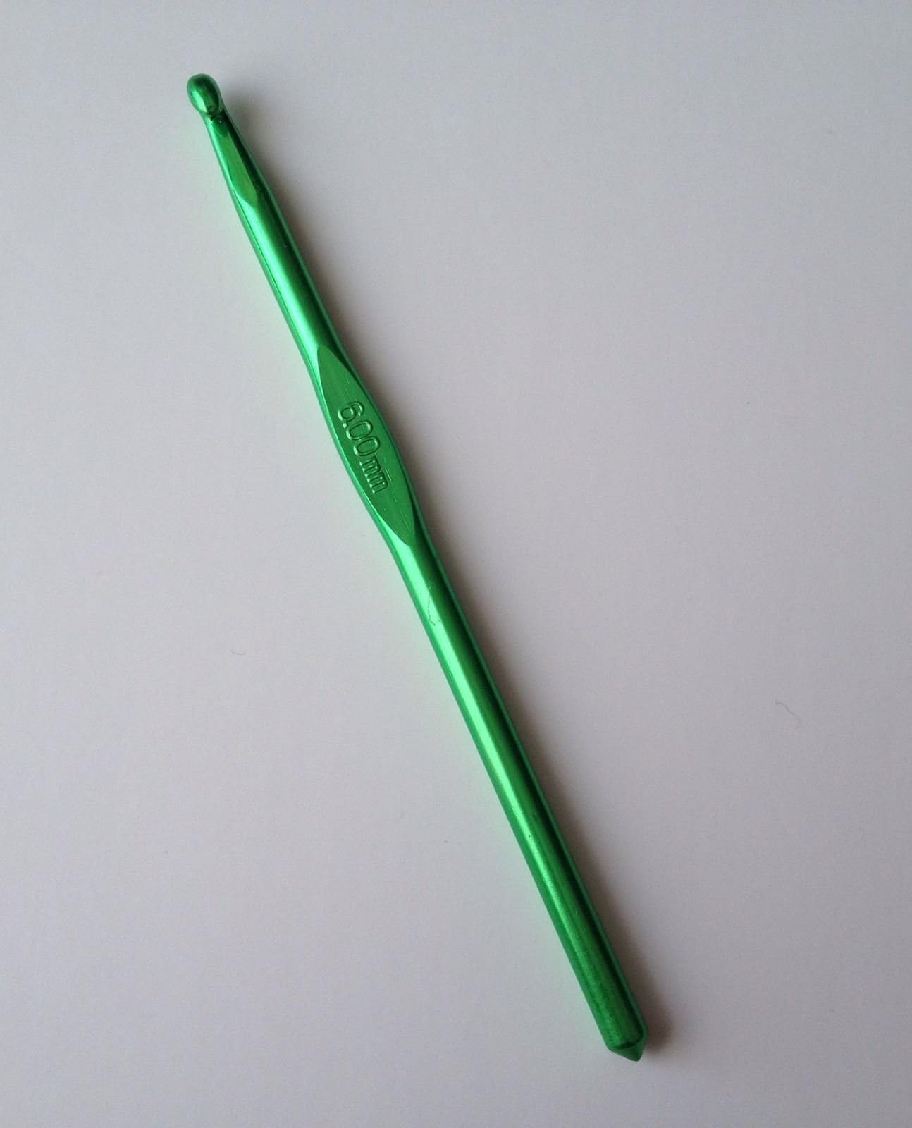 1PCS 6.0mm Crochet Hook Professional Crochet Hooks Kits Tools Projects Crafts Aluminum Sizes 6mm Needlework Needles Weave, Very Useful for Knitting