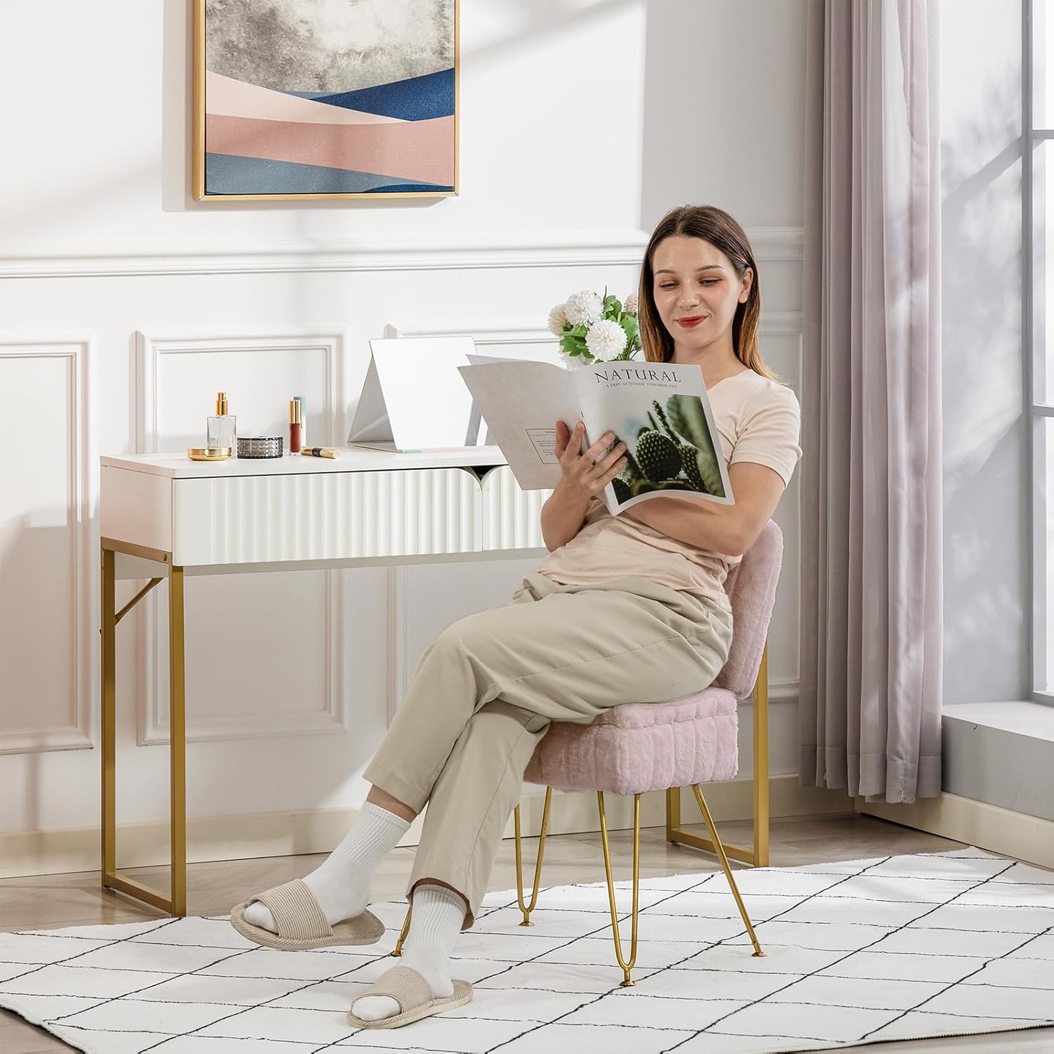 Vanity Chair with Storage, Comfy Ottoman with Folding Back, Faux Fur Vanity Stool with 4 Metal Legs for Make Up, Furry Padded Seat with Anti-Slip Feet for Bedroom Dressing Room