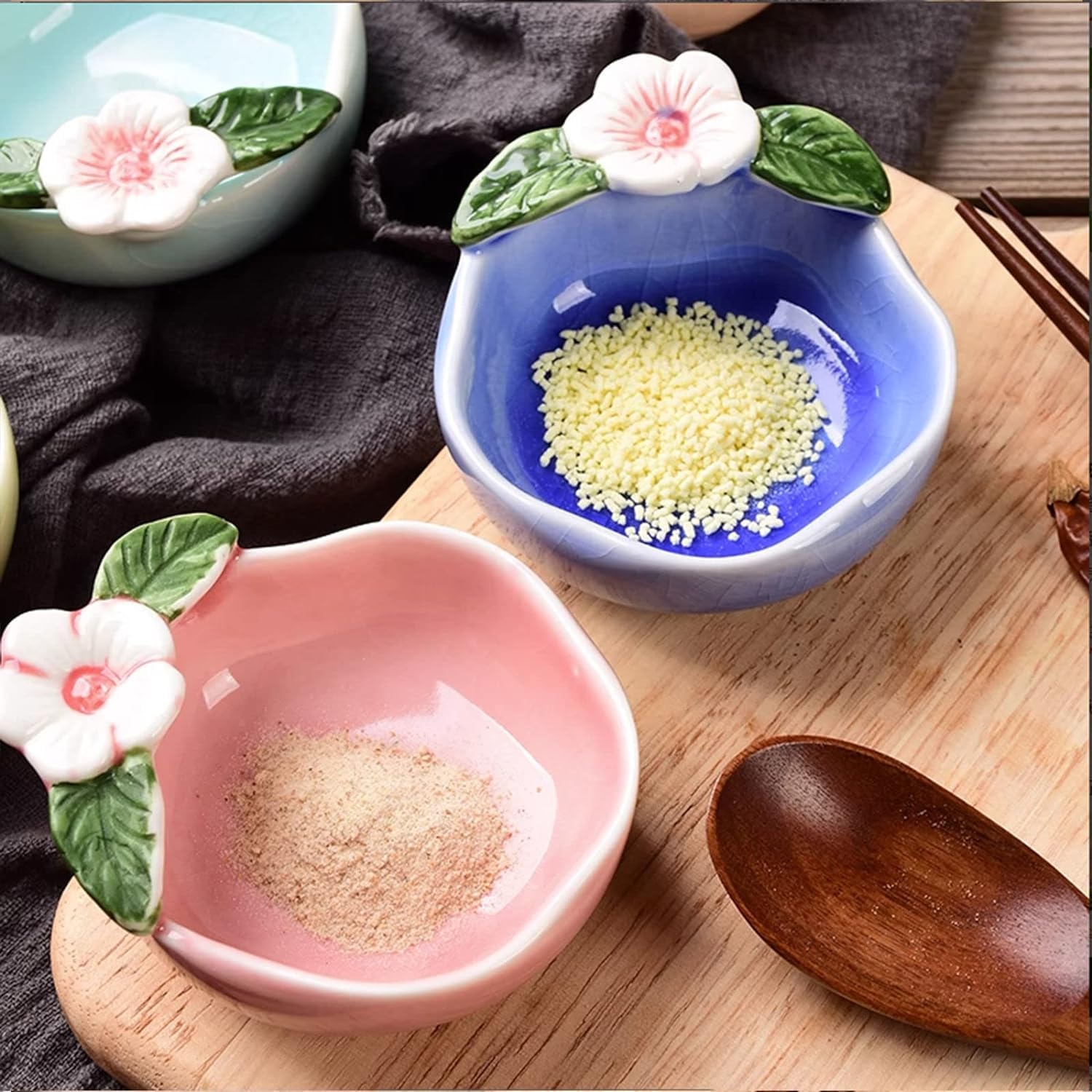 Keramik-Dipschalen, Sojasaucenschalen, Keramik-Dipschalen, Pflaumenblüten-Sushi-Sojasaucenschale, Soßenschalen mit Eis-Crackle-Glasur, Soßenschalen for Dippen, 4 kleine kleine Soßenschalen for Dippen(