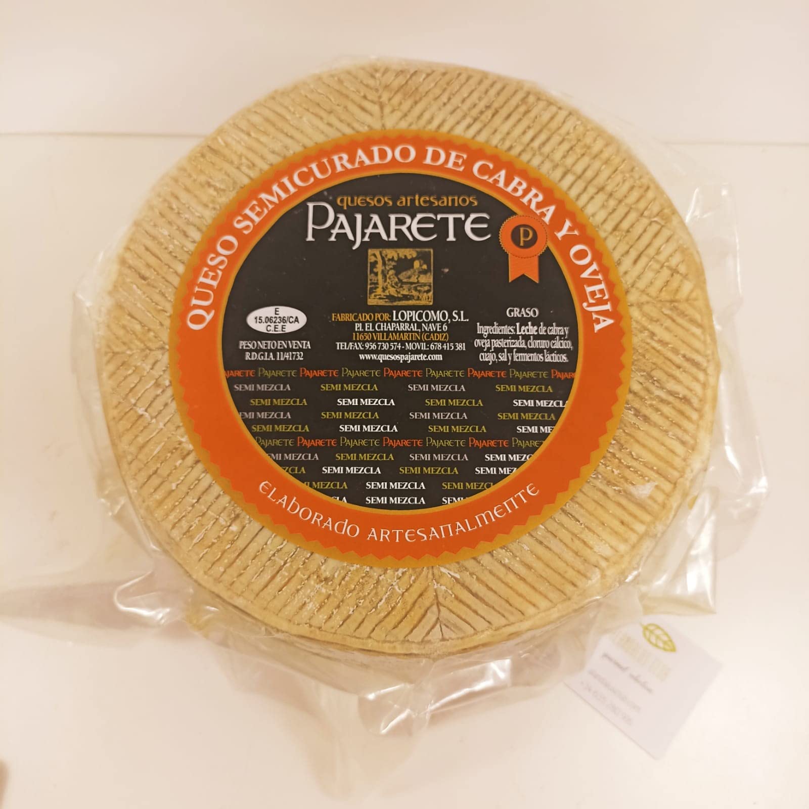 Queso semicurado de Cabra y Oveja - Peso neto del producto 2,8kg - Pajarete - Procede la la Sierra de Cádiz - Elaborado de froma artesanal los quesos - Ubicado en Villamartin.