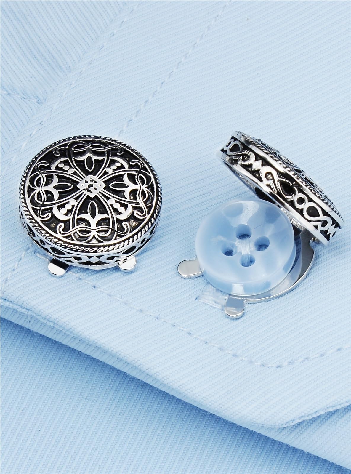 Set di gemelli in argento dorato antico e borchie da smoking