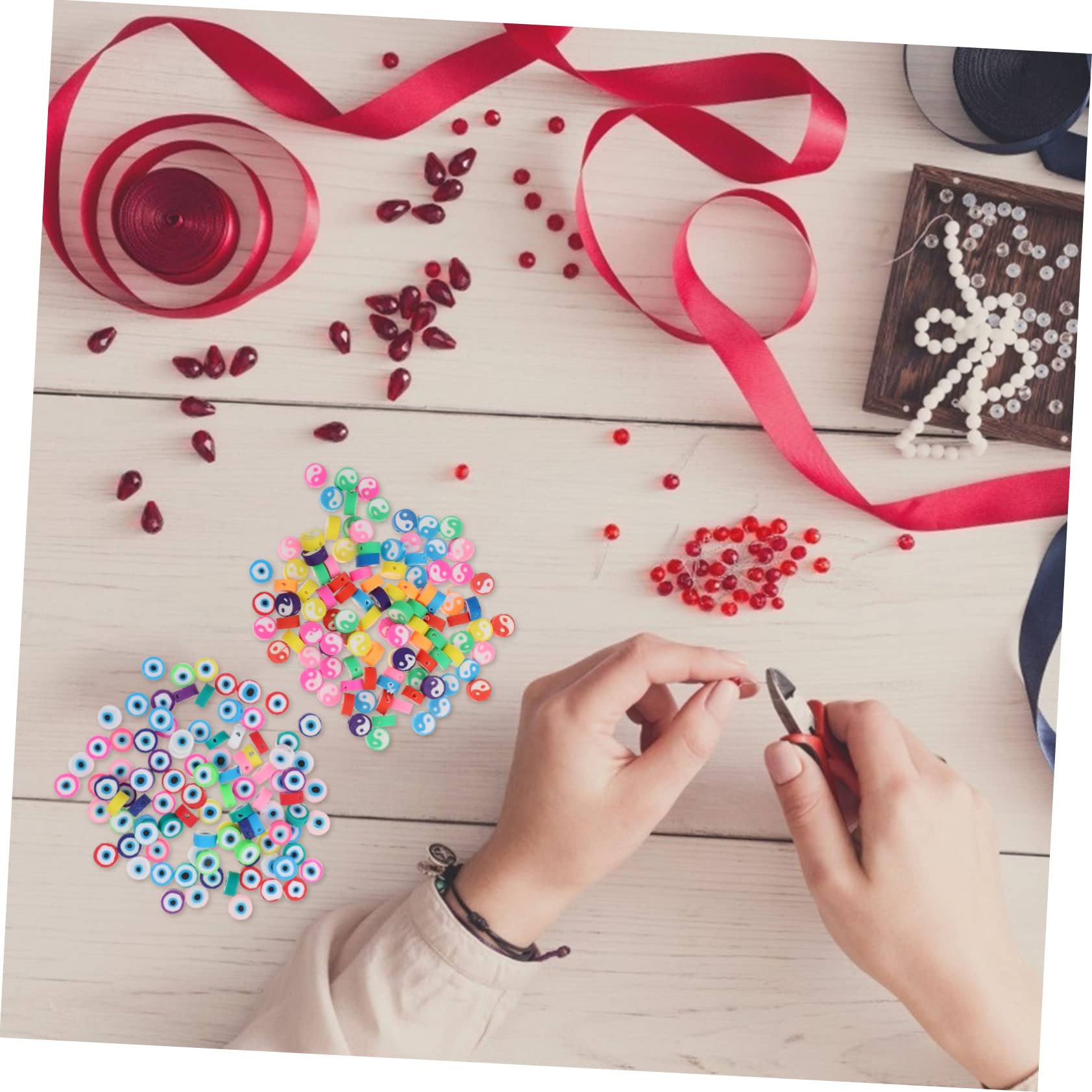 Gadpiparty 4 Set Perline Diy Argilla Polimerica Perline Miste Per Creazione Braccialetti E Collane Accessori Fai Da Gioielli E Decorazioni 200 Pezzi*4
