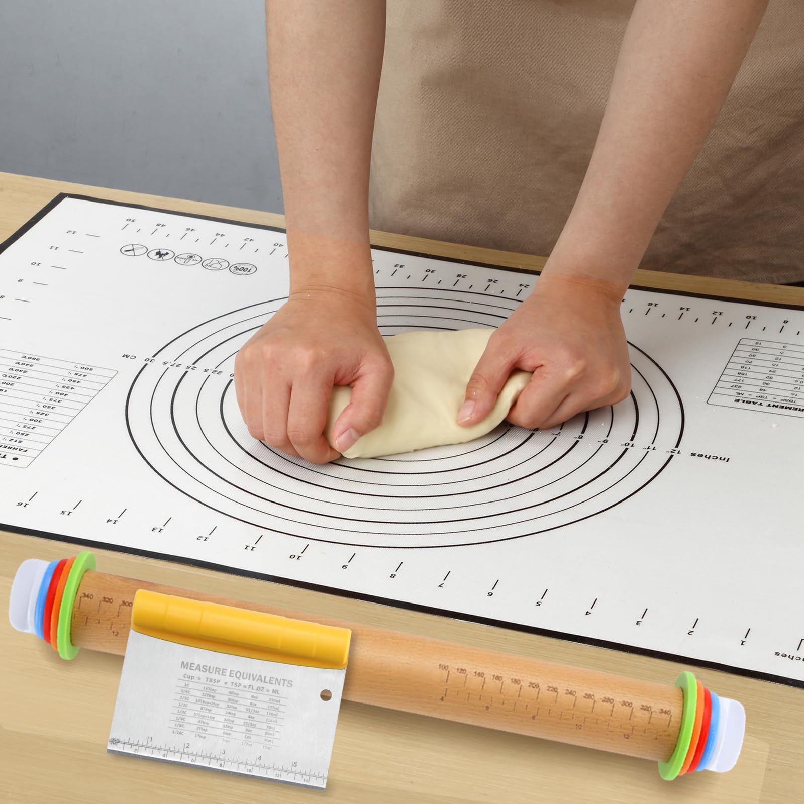 Unokit Nudelherstellung Werkzeuge 3-teiliges Set Holz Nudelholz mit Dicke Ringe Übergroße rutschfeste Gebäckmatte und abgestufter Teigschneider zum Backen von Keksen, Pizza, Brot