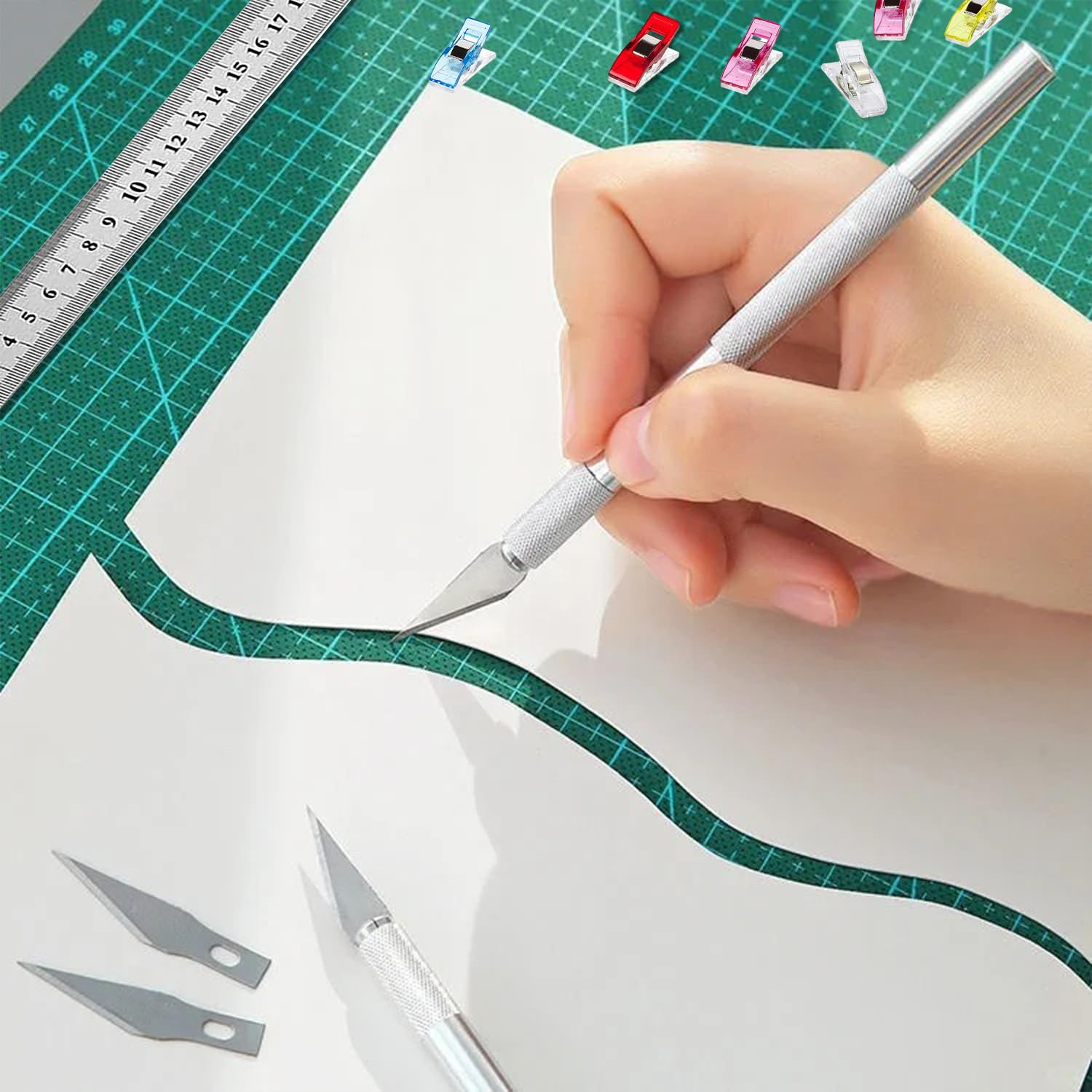 Tappetino Taglio A3 Autorigenerante Verde Doppia Faccia Tappetino Modellismo con Righello in Acciaio 42 Lama di Ricambio 10 Clip da Cucito 2 Coltello Intaglio Cutting Mat per Artigianato Cucito