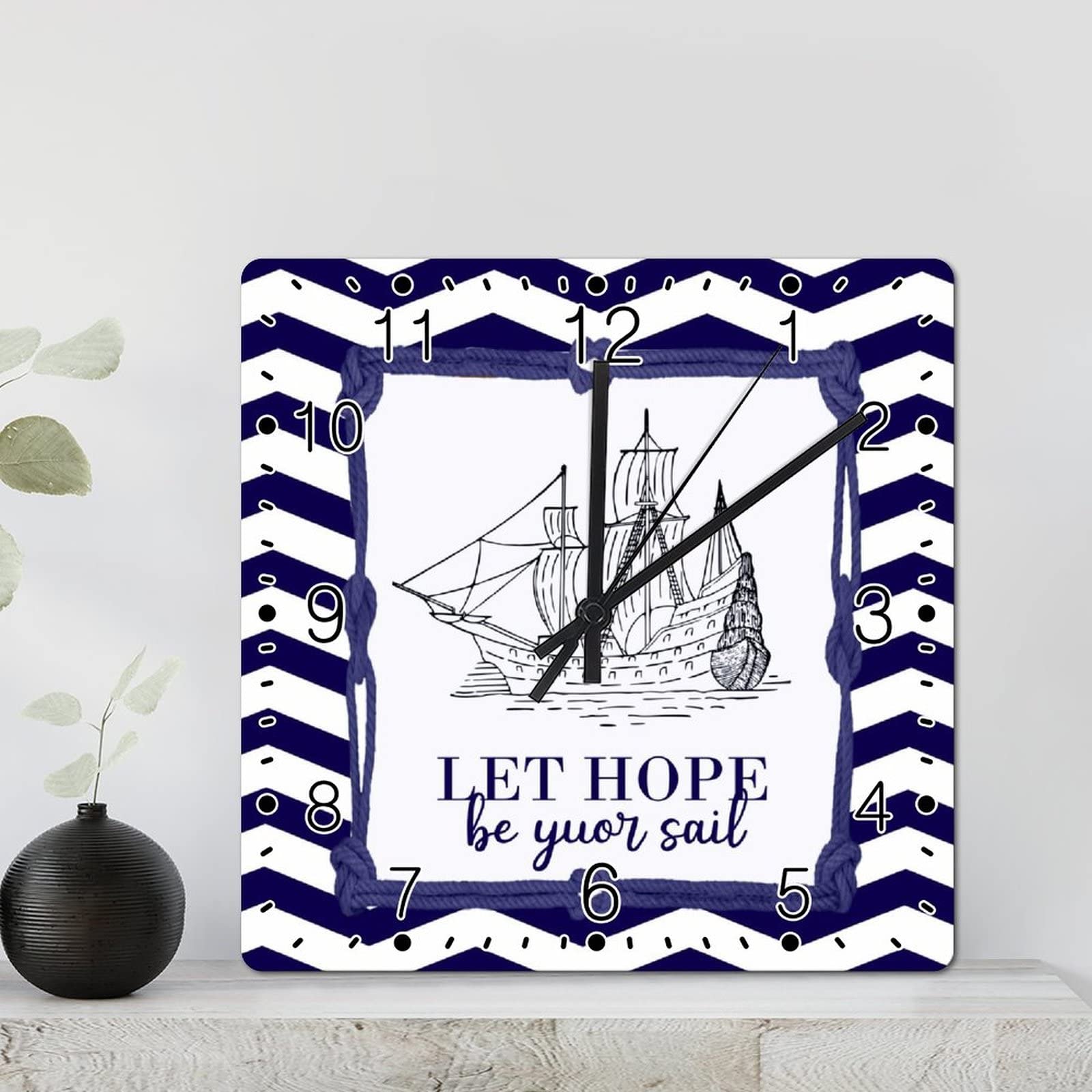Horloge murale phare pour salon style bord de mer carrée 30 cm