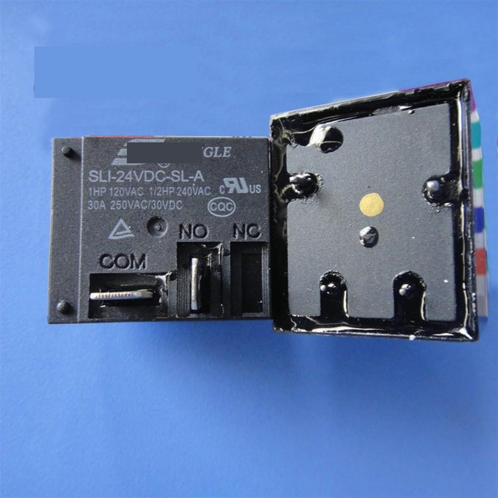 Relais de puissance SLI 24V compatible alternative série HF2160 30A 4 pin