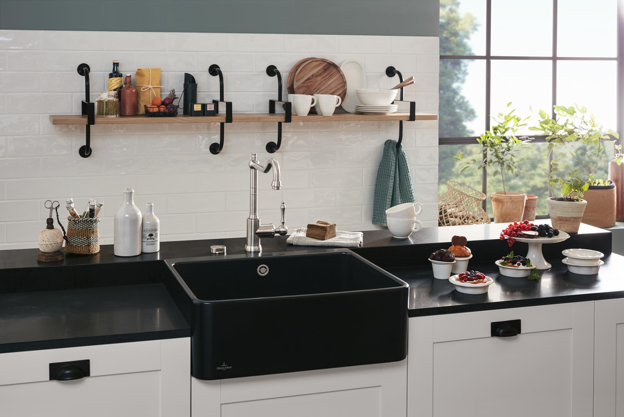 Villeroy & Boch Avia 2.0 bateria kuchenna, niskie ciśnienie, kran kuchenny z ceramicznym wkładem i zakresem obrotu 360°, energooszczędna bateria zlewozmywakowa, wysokość wylewki 235 mm, masywna stal