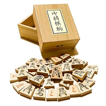 Amazon | 将棋セット 新桂5号折将棋盤と天童木製将棋駒【鈴花堂