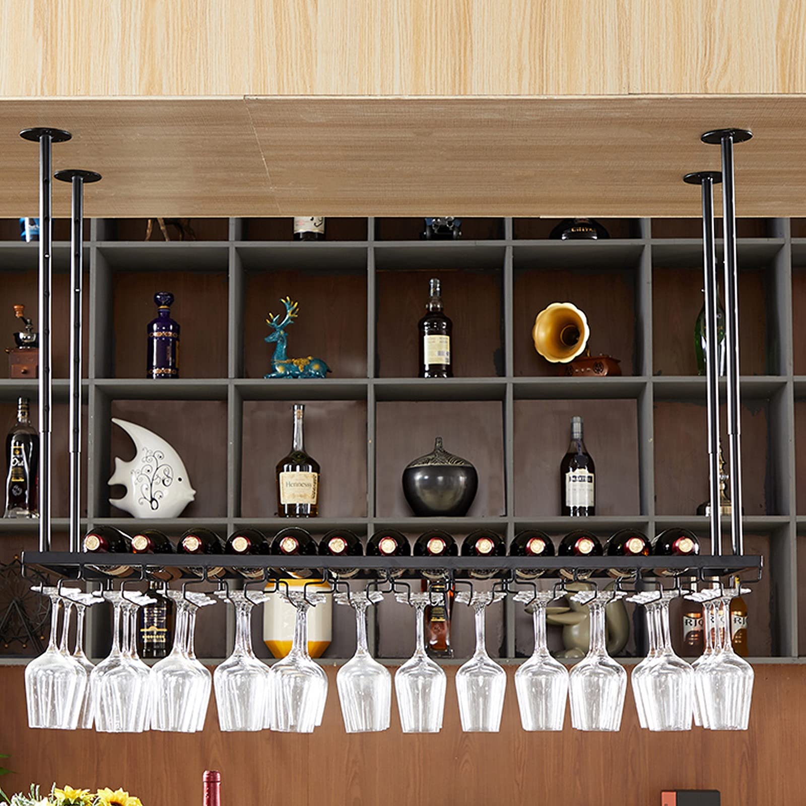 Casier à vin de plafond réglable : gagnez de la place dans votre cuisine