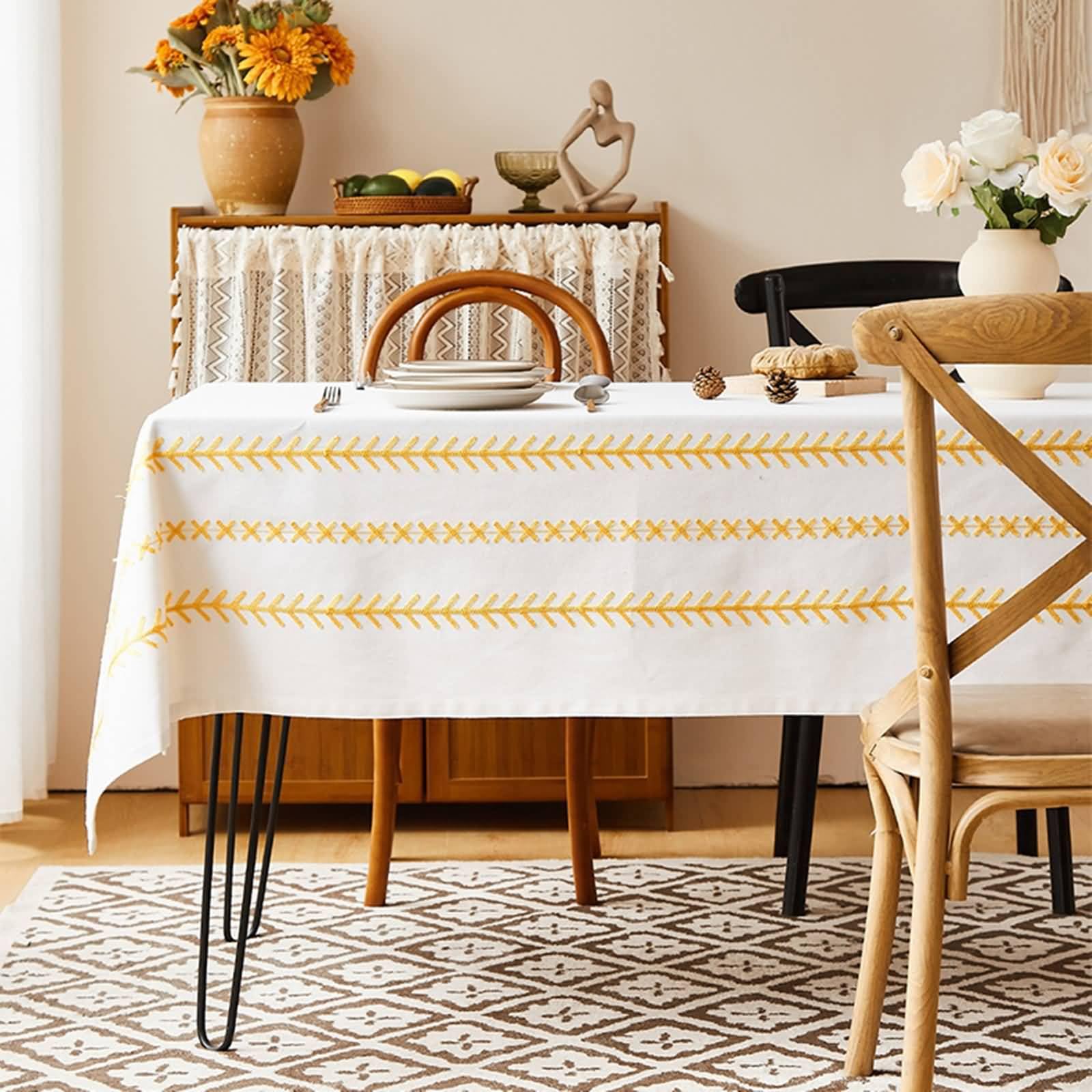 Nappe de table carrée 150x150cm jaune pour pique-nique et repas de famille