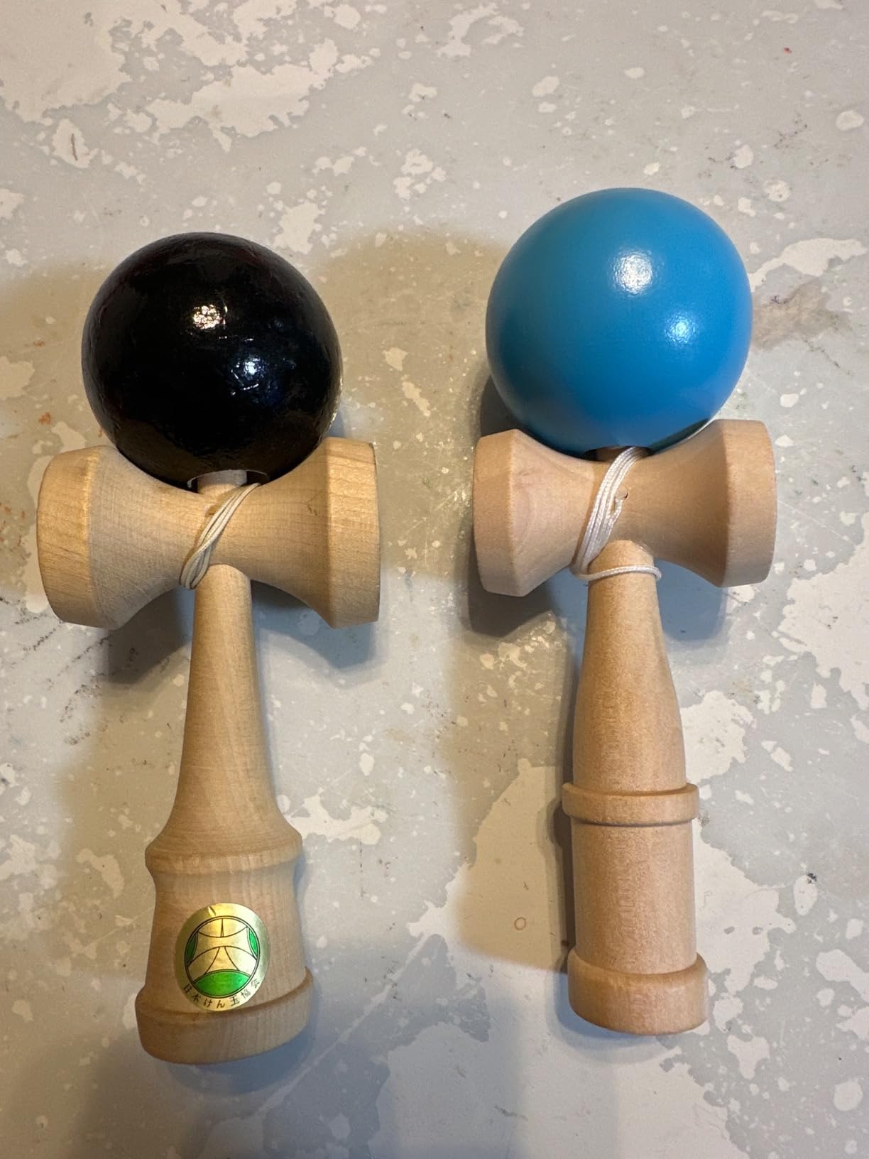 Amazon | けん玉 2個セット （赤、青） 剣玉 木製 けん玉教室 練習用 競技用 kendama | けん玉 | おもちゃ
