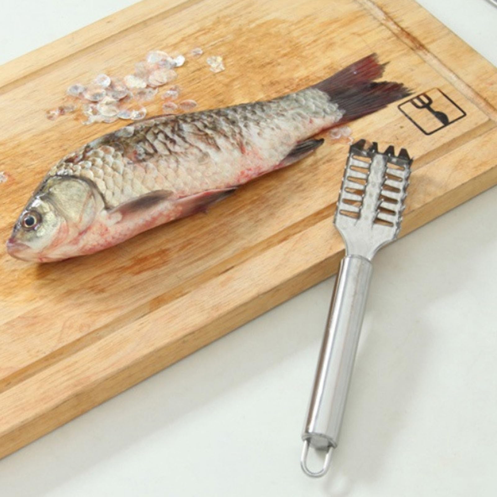 Sunicon Stainless Steel Fish Scale Remover, Premium Fish Descaler Tool, Handheld Manual Fish Scale Remover with Serrated Sawtooth Ergonomic Handle for Kitchen, Seafood Markets