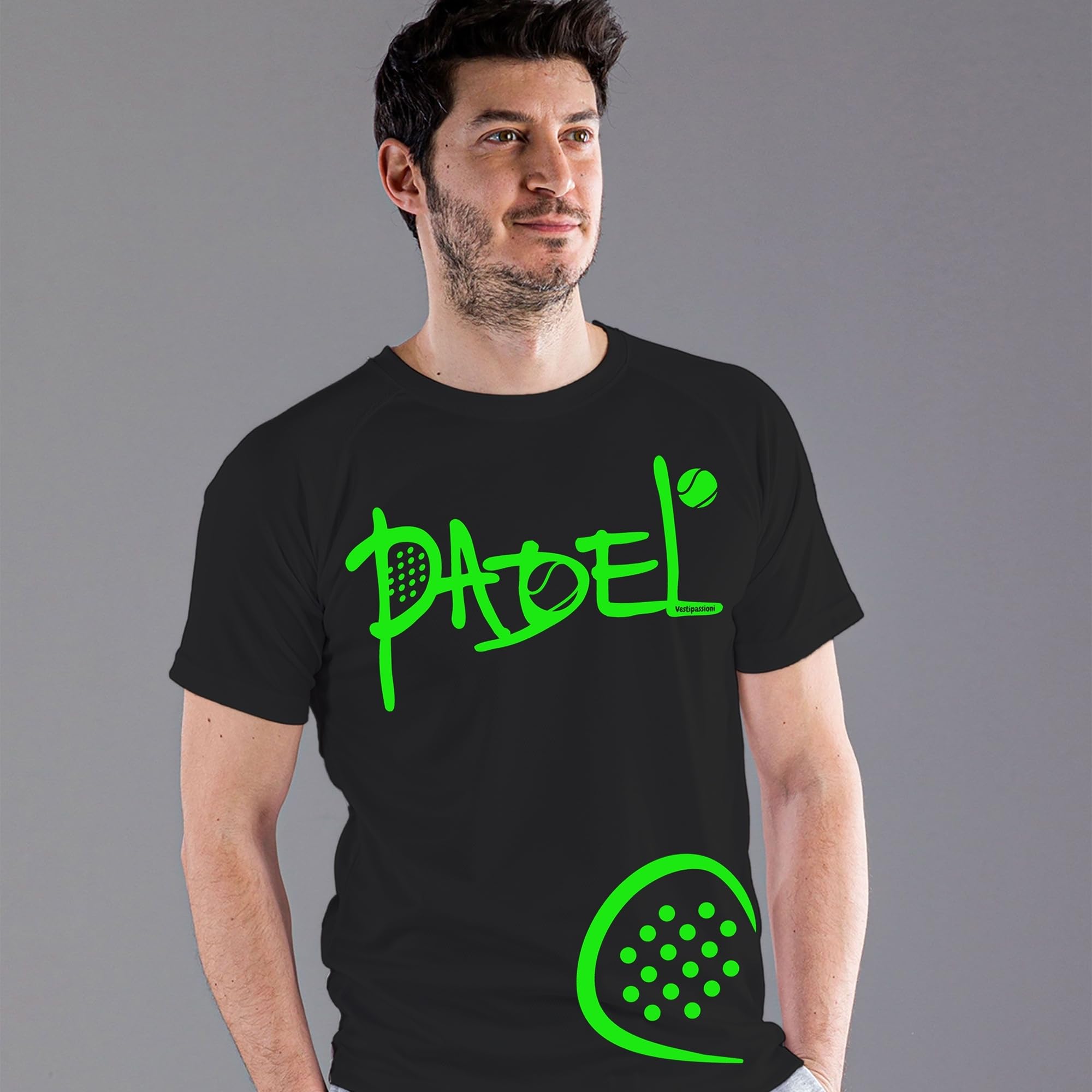 Completo Padel Uomo Personalizzabile Traspirante composto da Maglia e Pantaloncini Con Tasche, Abbigliamento Padel Made In Italy