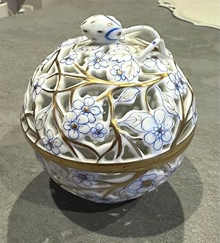 ヘレンド　お菓子いれ Amazon.co.jp: ヘレンドスノーボンボニエール 透かしボンボン