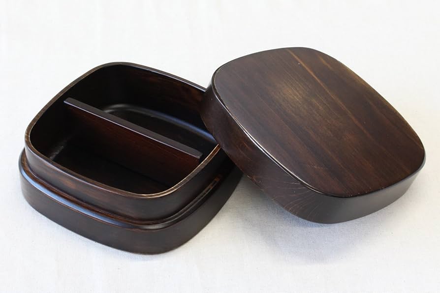 Amazon｜角田清兵衛商店 くりぬき弁当箱 紀州桧弁当箱 typeVM 仕切付