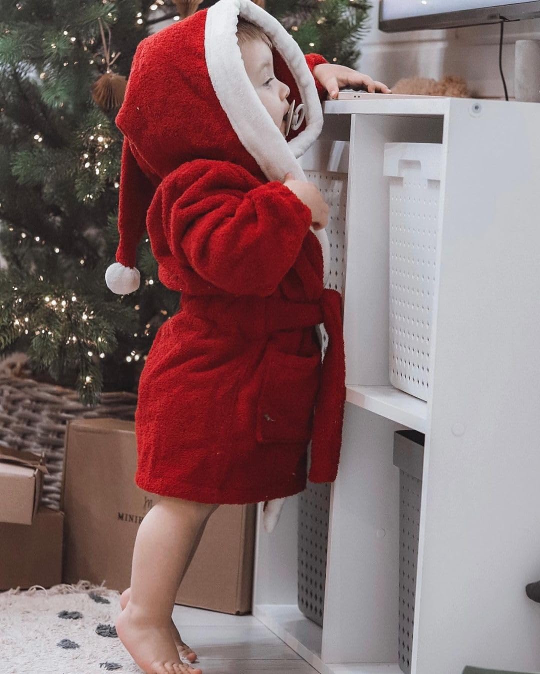 Kuriozud Baby Girls Robe Toddler Christmas Long Sleeve Furry Contrast Color Hooded Velvet Bathrobe (Red, 3-4 Years)