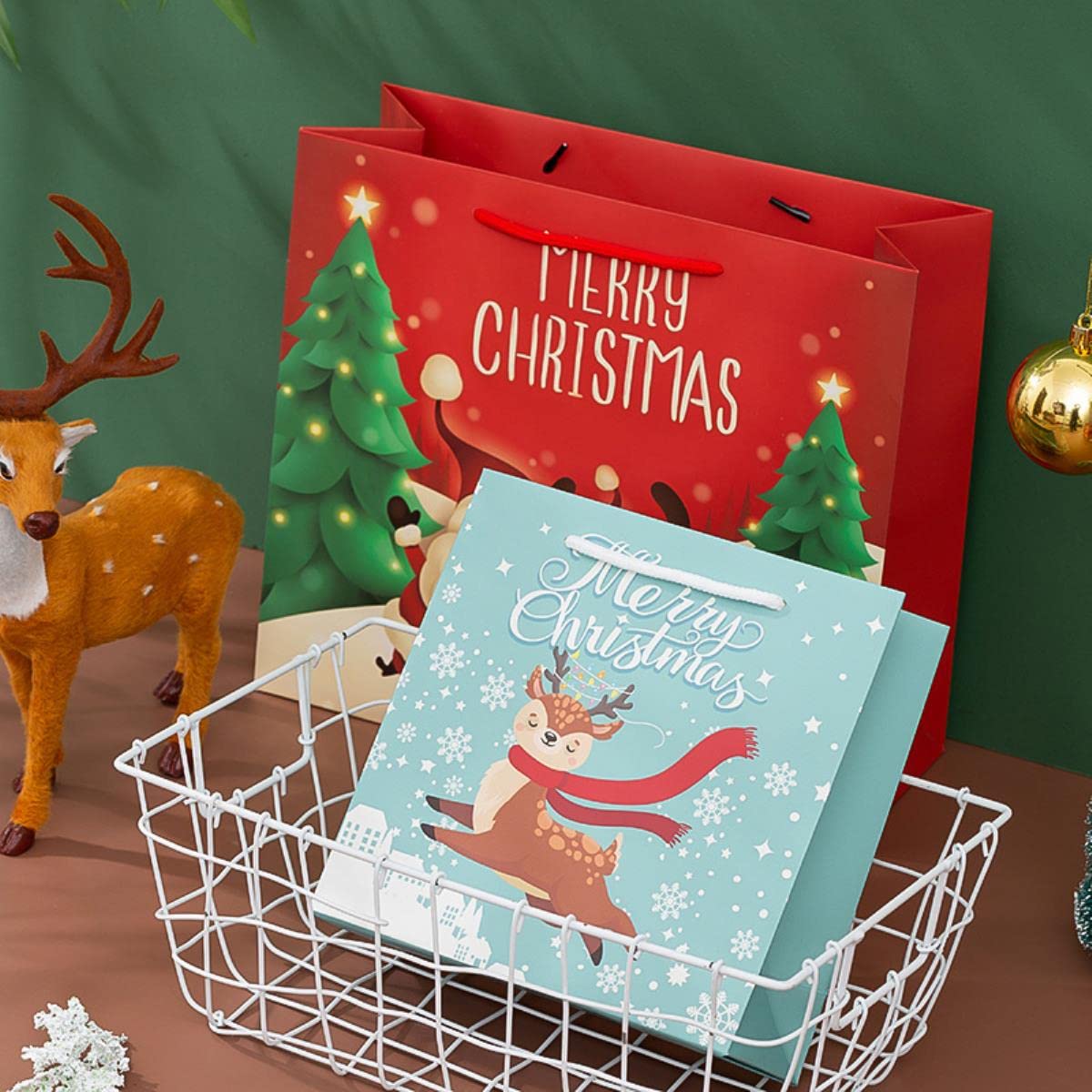 CTLH20 Lot de 10 sacs en papier pour cadeau de Noël avec poignée - 14 x 15 x 7 cm