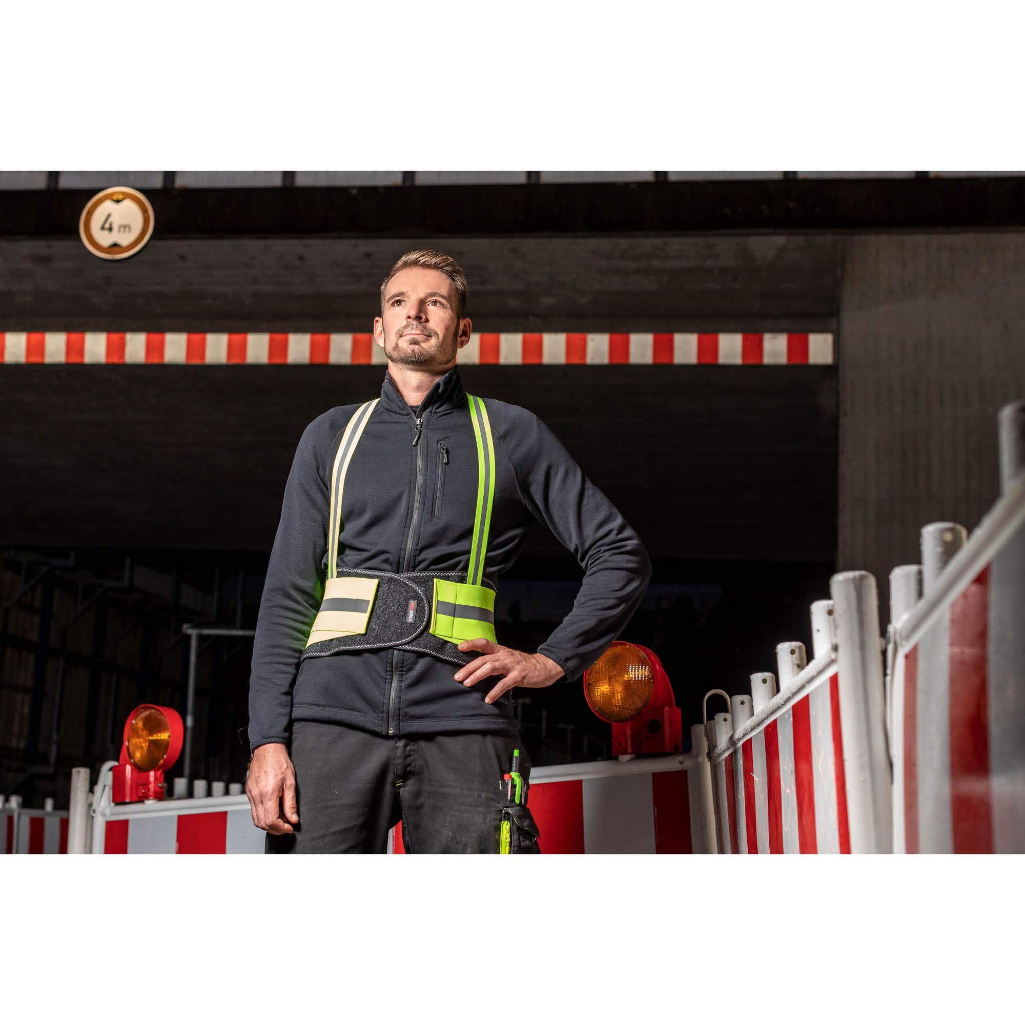 Kneetek Rückenstützgurt HiVis M (68–96 cm) | reflektierender Stützgurt für hohe Sichtbarkeit | Rückenstütze zur Erleichterung der Arbeiten und Unterstützung des Rückens