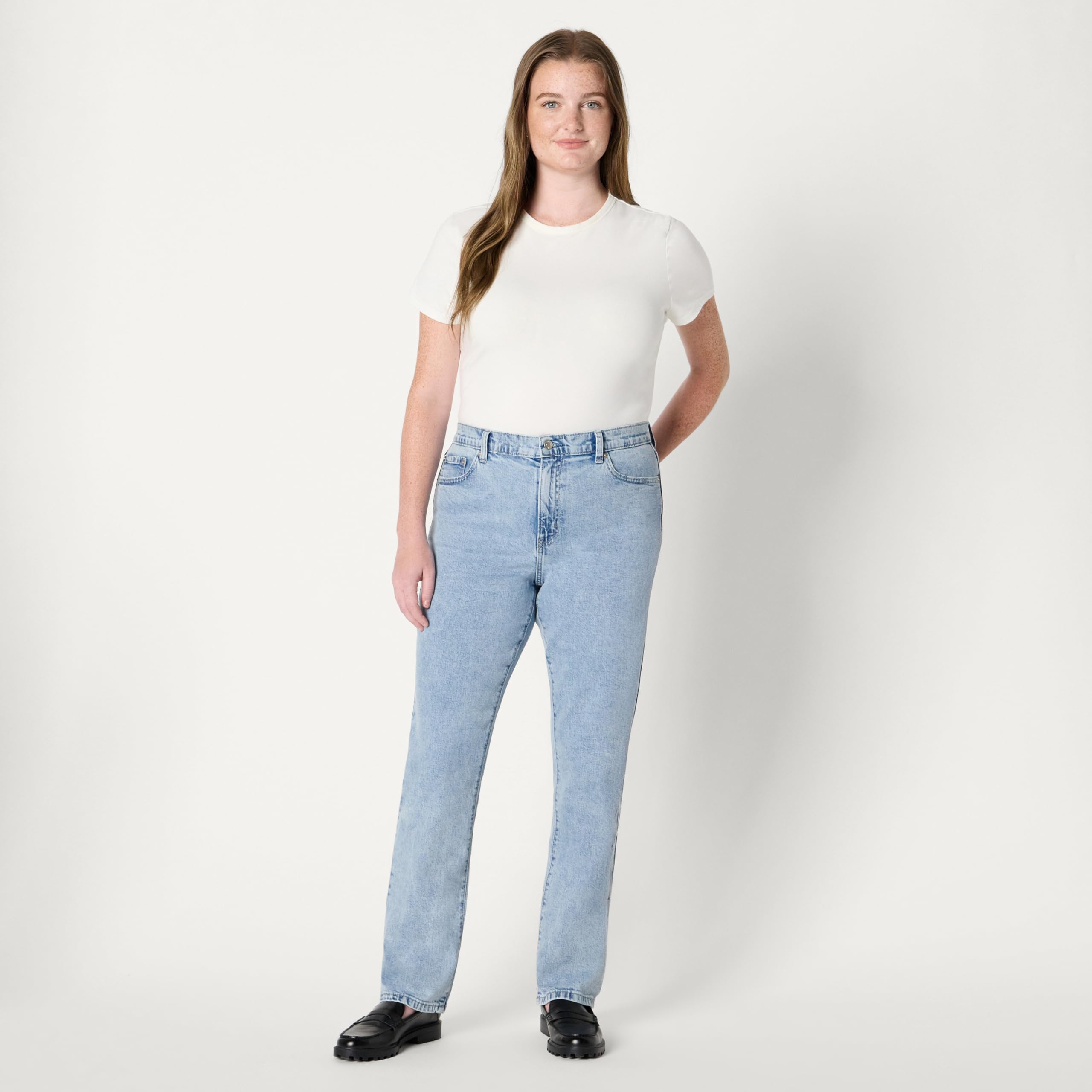 Amazon Essentials Jeans a Vita Media a Gamba Dritta Mediamente Elasticizzati Vestibilità Aderente Donna