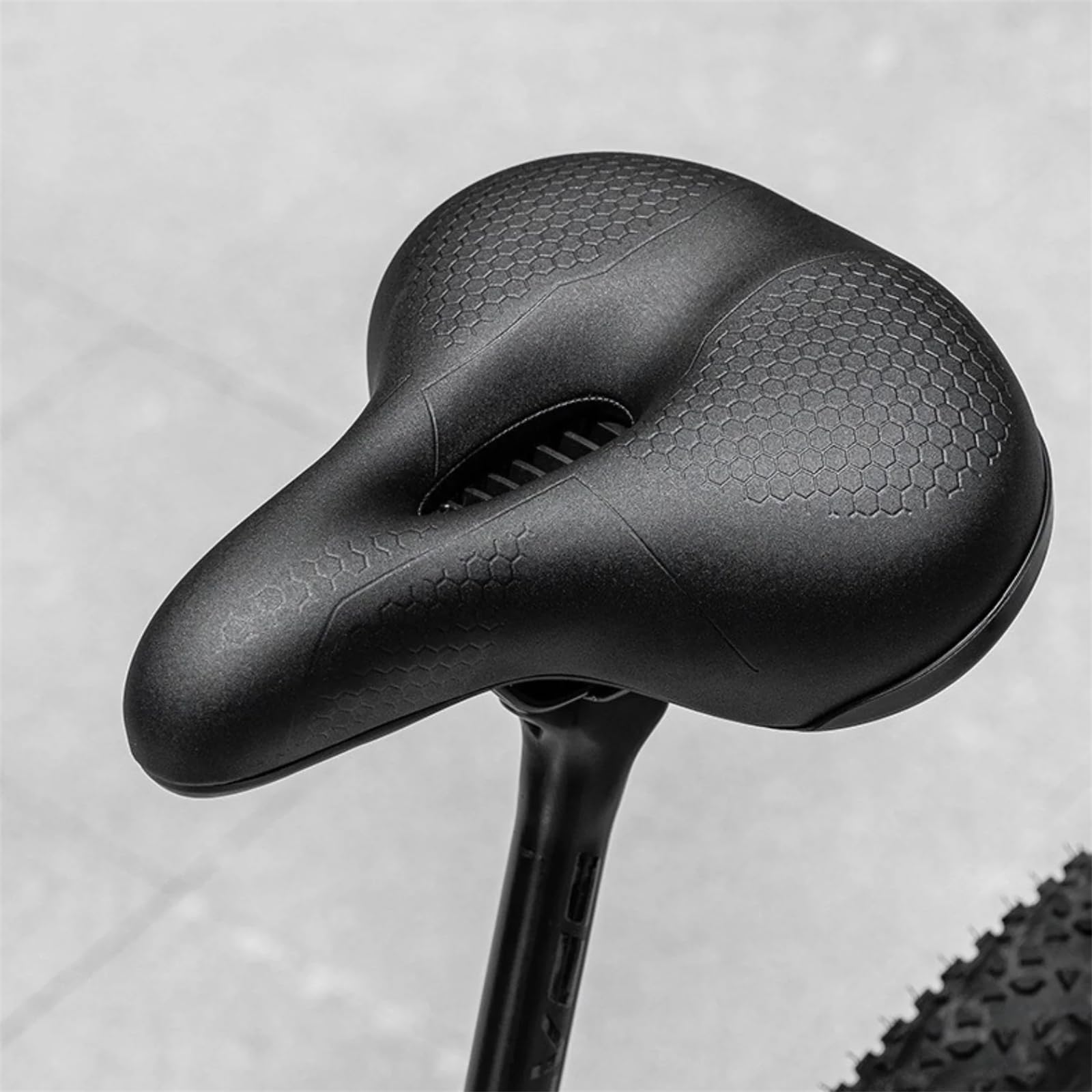 SelleNuage Confort Sport，Selle de vélo Ergonomique Large pour Homme et Femme siège vélo Respirant et amortissant en Mousse à mémoire de Forme étanche et Confortable