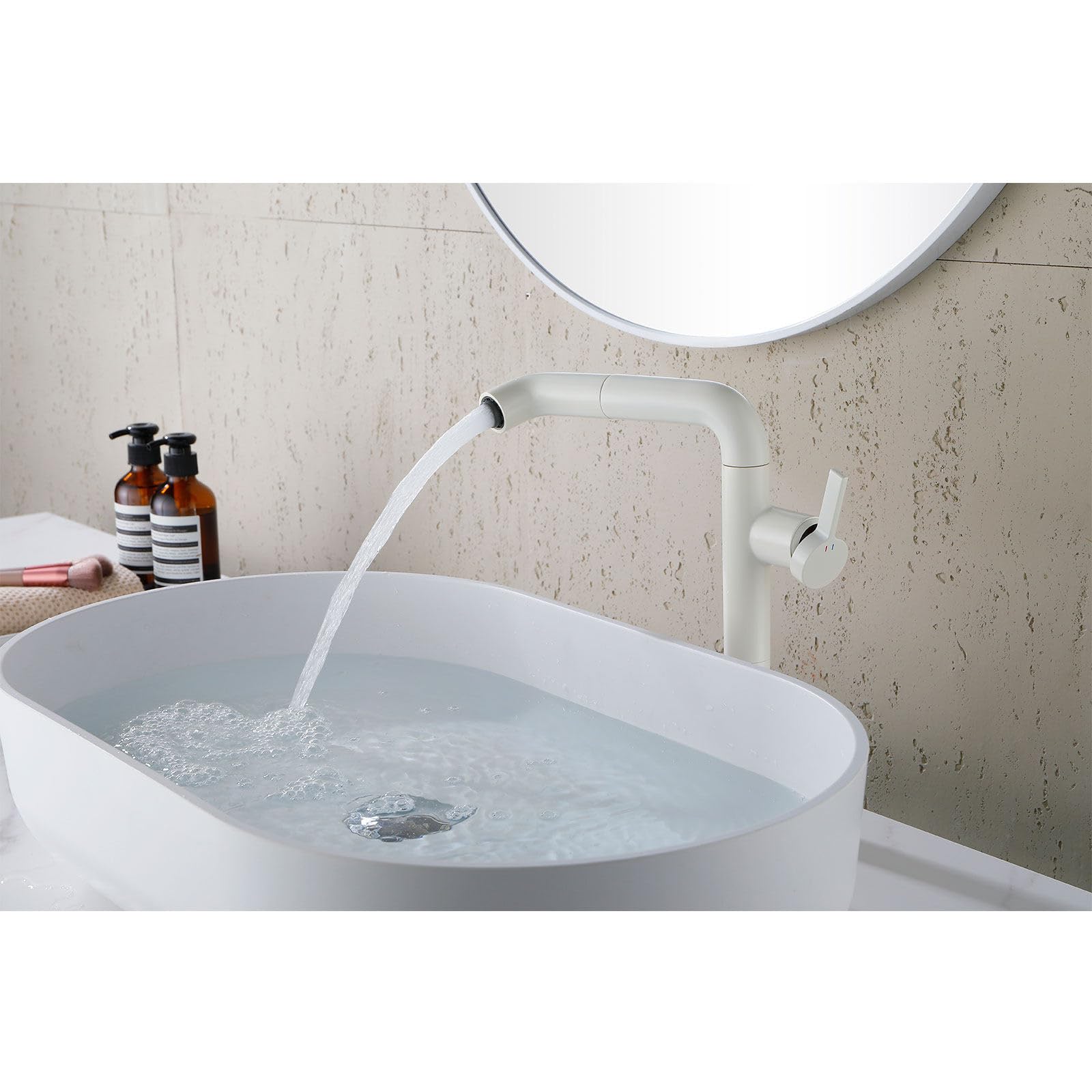 Robinet de lavabo pivotant 720° pour simplifier la routine du matin