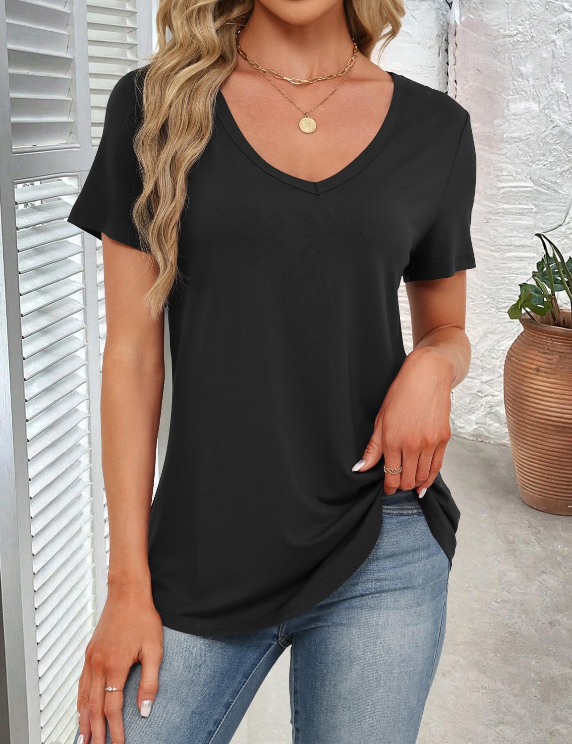 JUSTFASHIONNOW Women's Short Sleeve Flowy V Neck Tunic Tops for Leggings Loose Fit Dressy Casual Summer Beach Basic T Shirts - Image 3