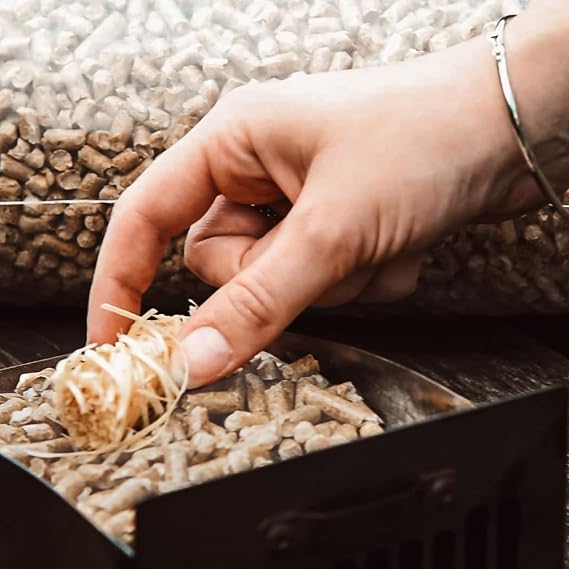 Platinum Plus Wood Pellets | Ideal for Ooni Pizza Oven, Ninja Woodfire Outdoor Grill, Pellet Stove and more | Pizza Oven Accessories | EnPlus A1 Certified | 6mm Wood Pellets | 15kg Bag